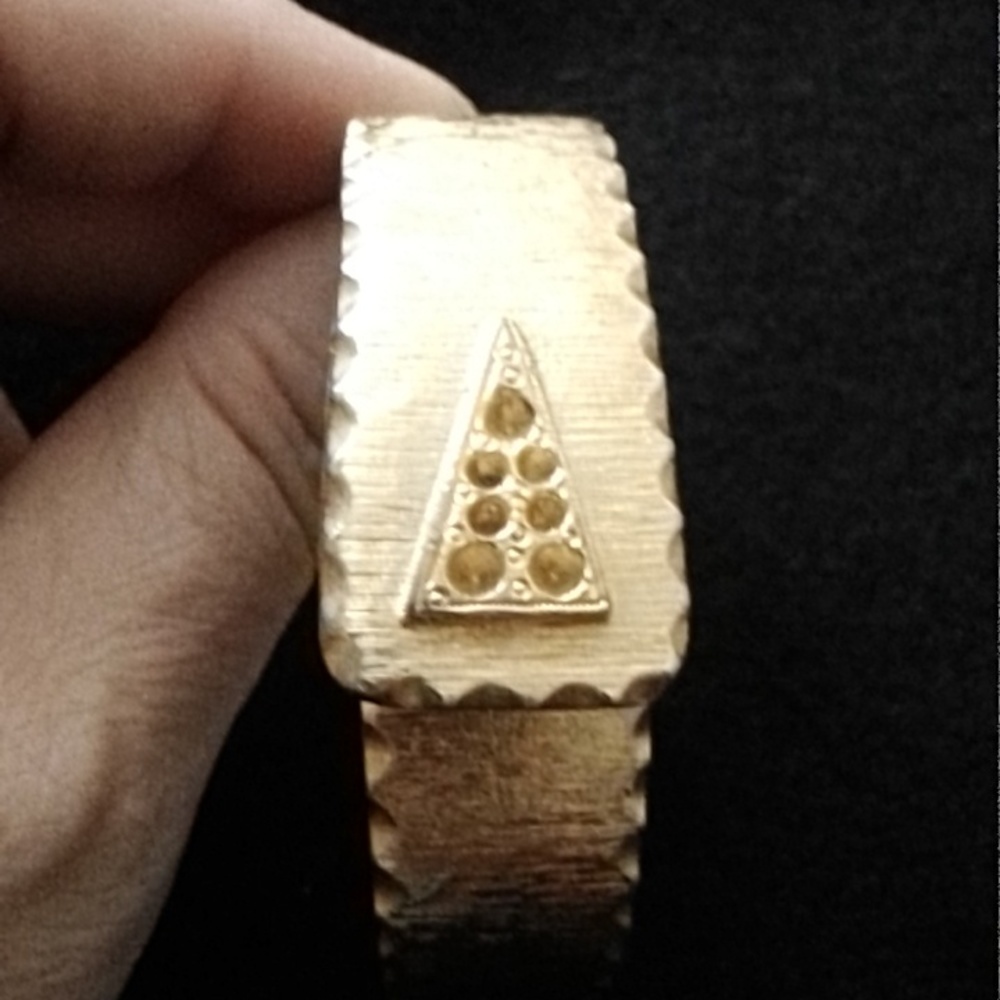 Vintage Art Nuevo Empire 17 Jewels Gold tone 70's Hidden Hinged Bracelet Watch - Picture 2 of 6